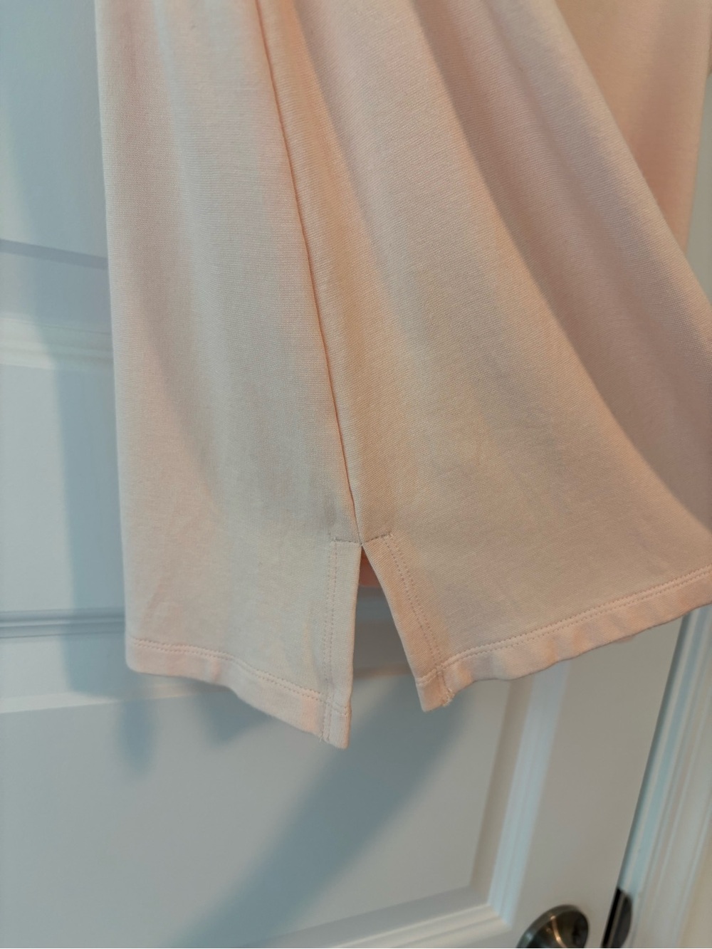 eri + ali Peach Scalloped Neck Tank Top Lightweight Sleeveless Blouse Size S - Picture 2 of 8